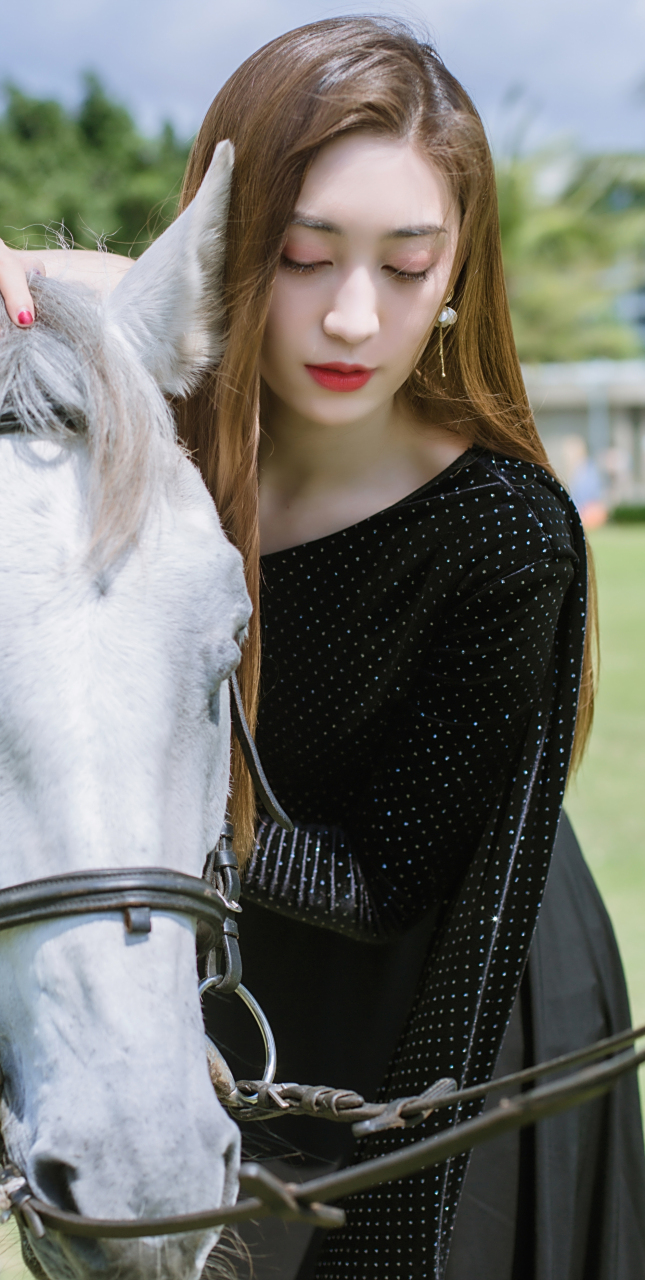 极品美女谭乔尹