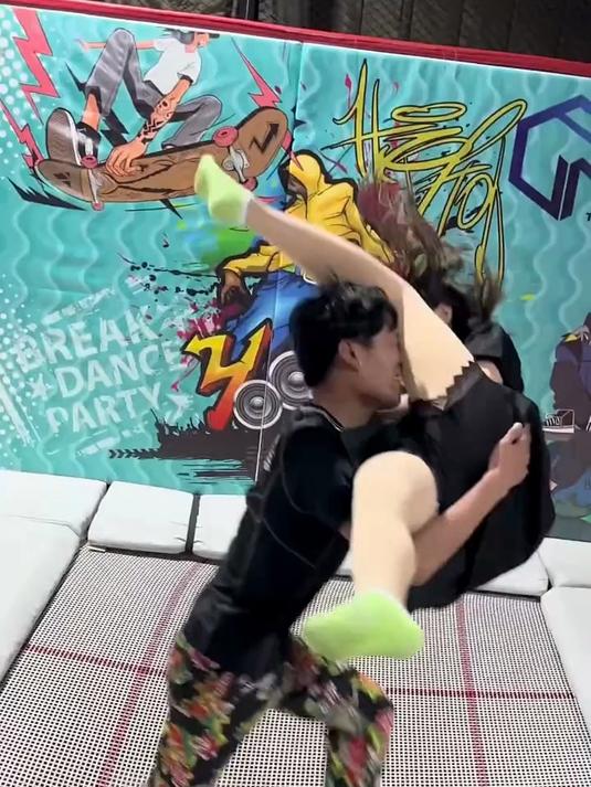 蓝box网红公主抱 蓝box网红公主抱