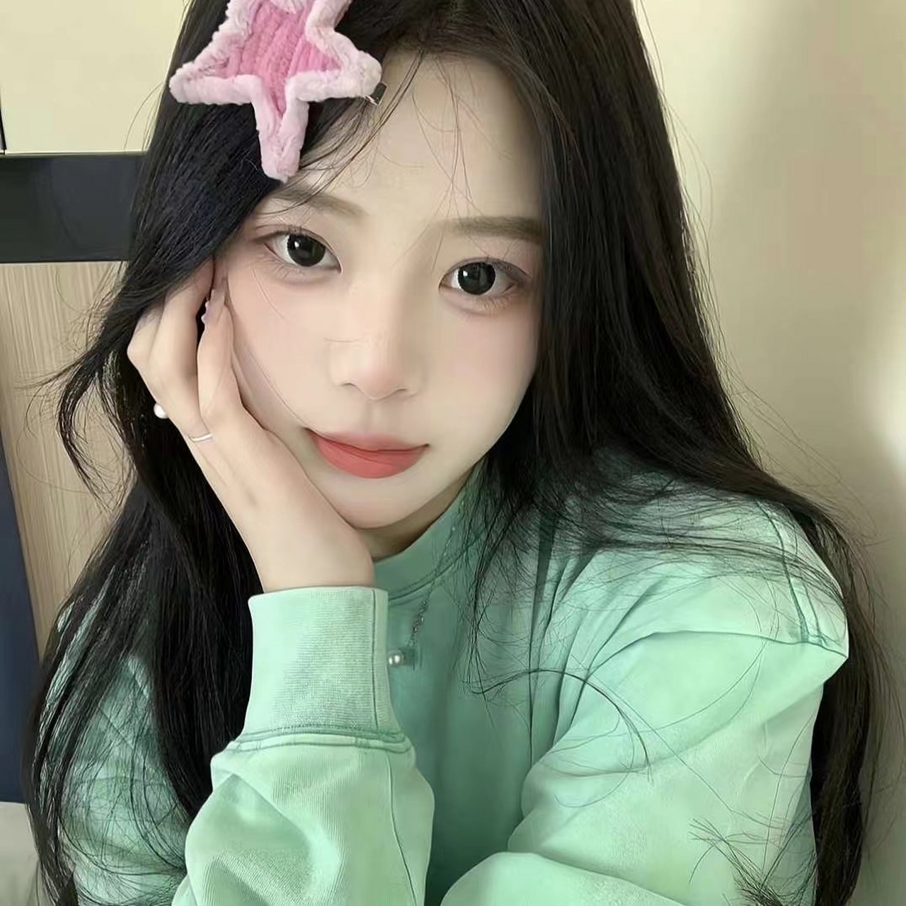 清冷干净363436373039女生头像 这谁不迷糊啊