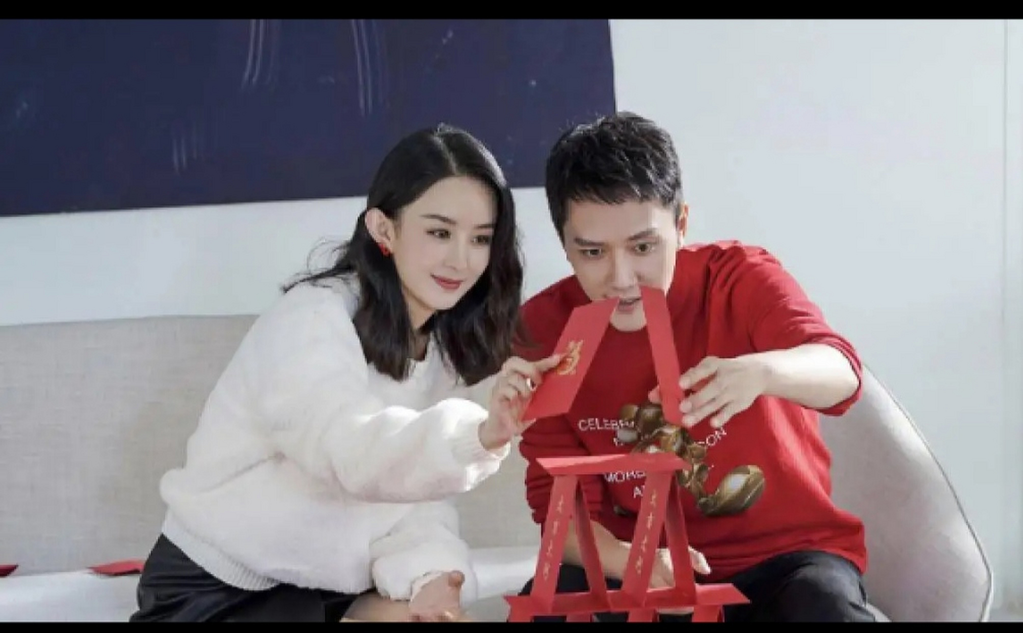 赵丽颖是一位很受观众喜欢的演员,他们俩人离婚不像其他明星一样互相