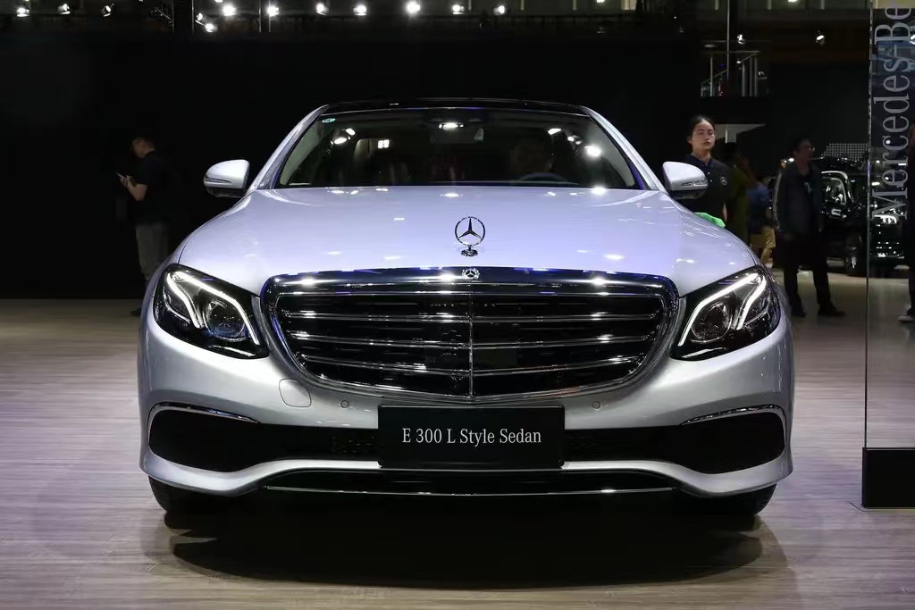 奔驰e300l,宝马530i,奥迪a6l,过年租哪个开回家有面子?