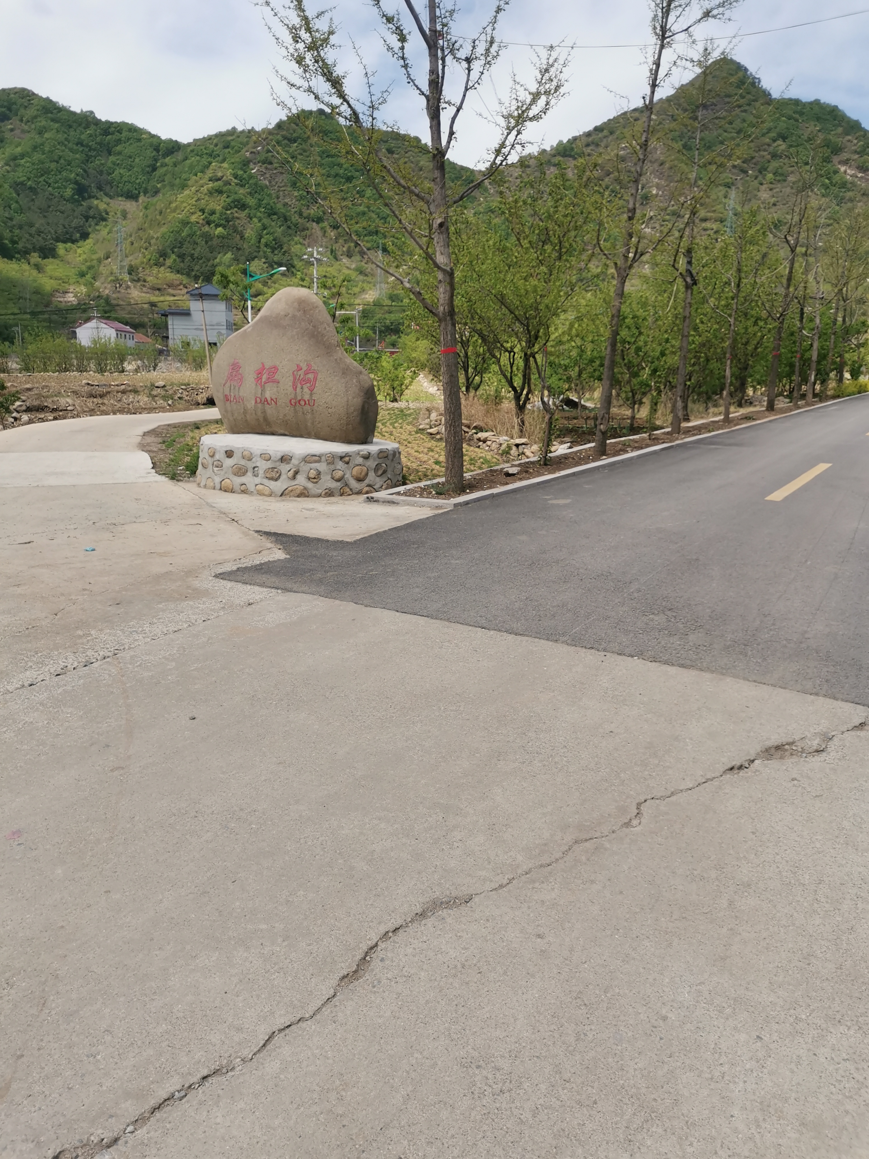 79岁的徐奶奶刚刚参加完她娘家86岁的哥哥的葬礼