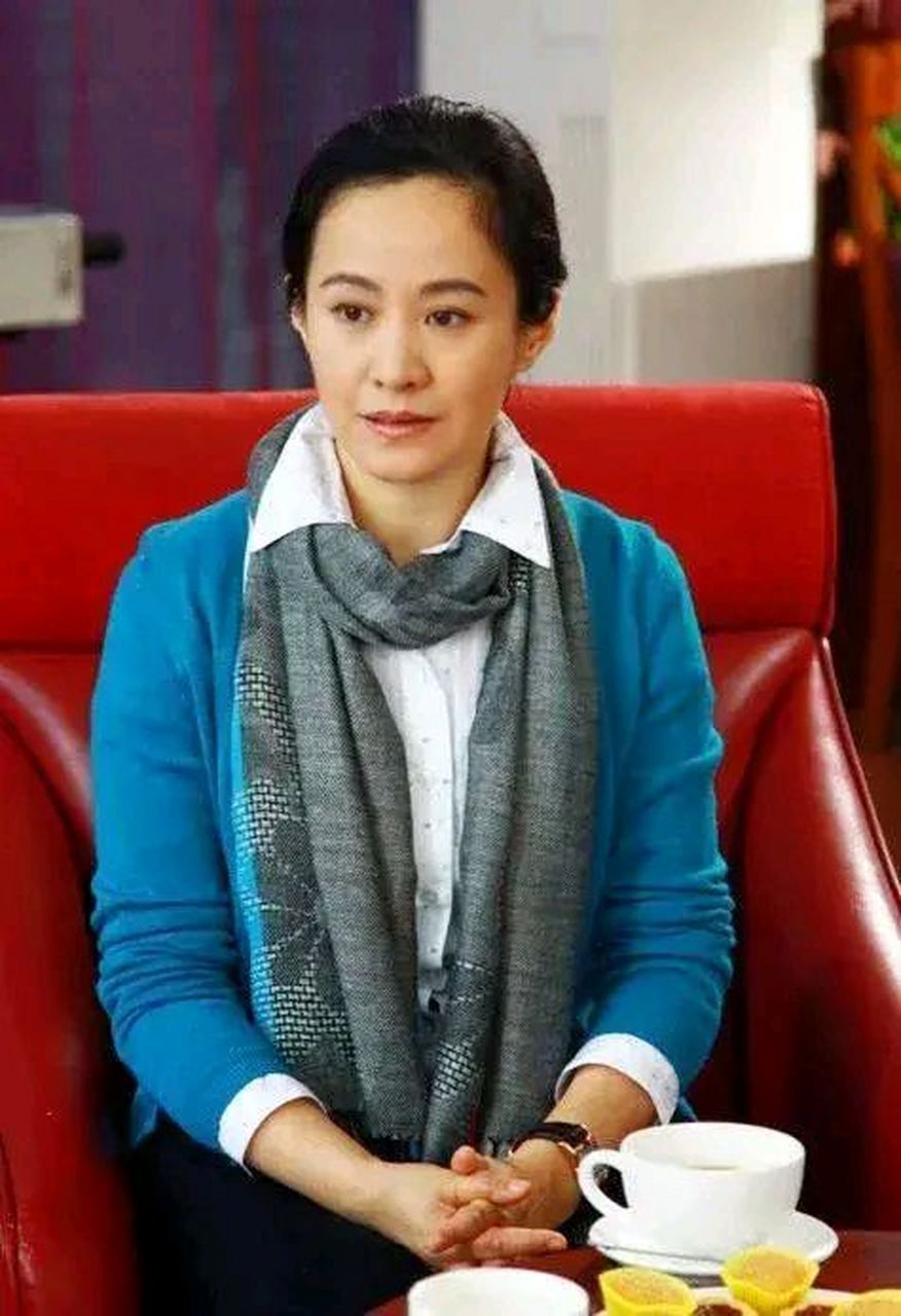 2004年他凭借电视剧亲情树获得24届中国电视剧飞天奖