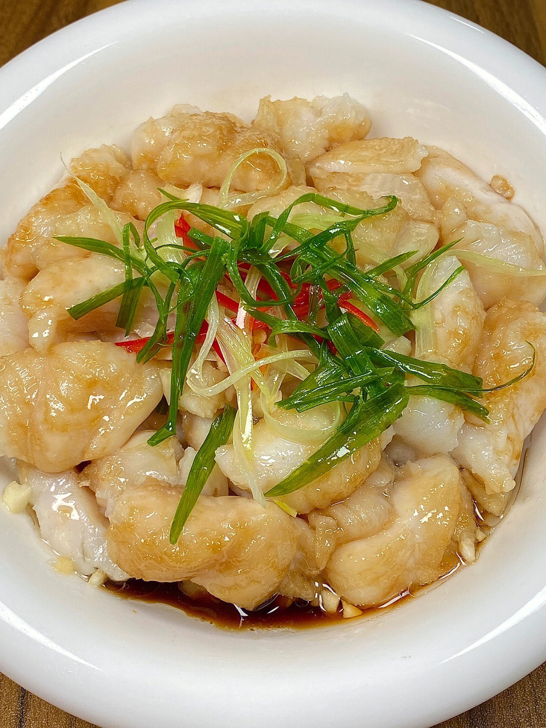 ?食材巴沙鱼蒸鱼豉油姜丝葱丝