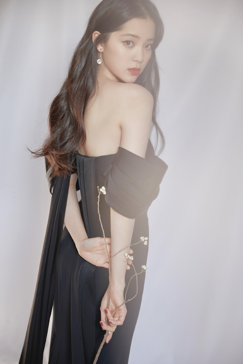欧阳娜娜为什么要李佳琦的微信?这还要从她入职阿里说起