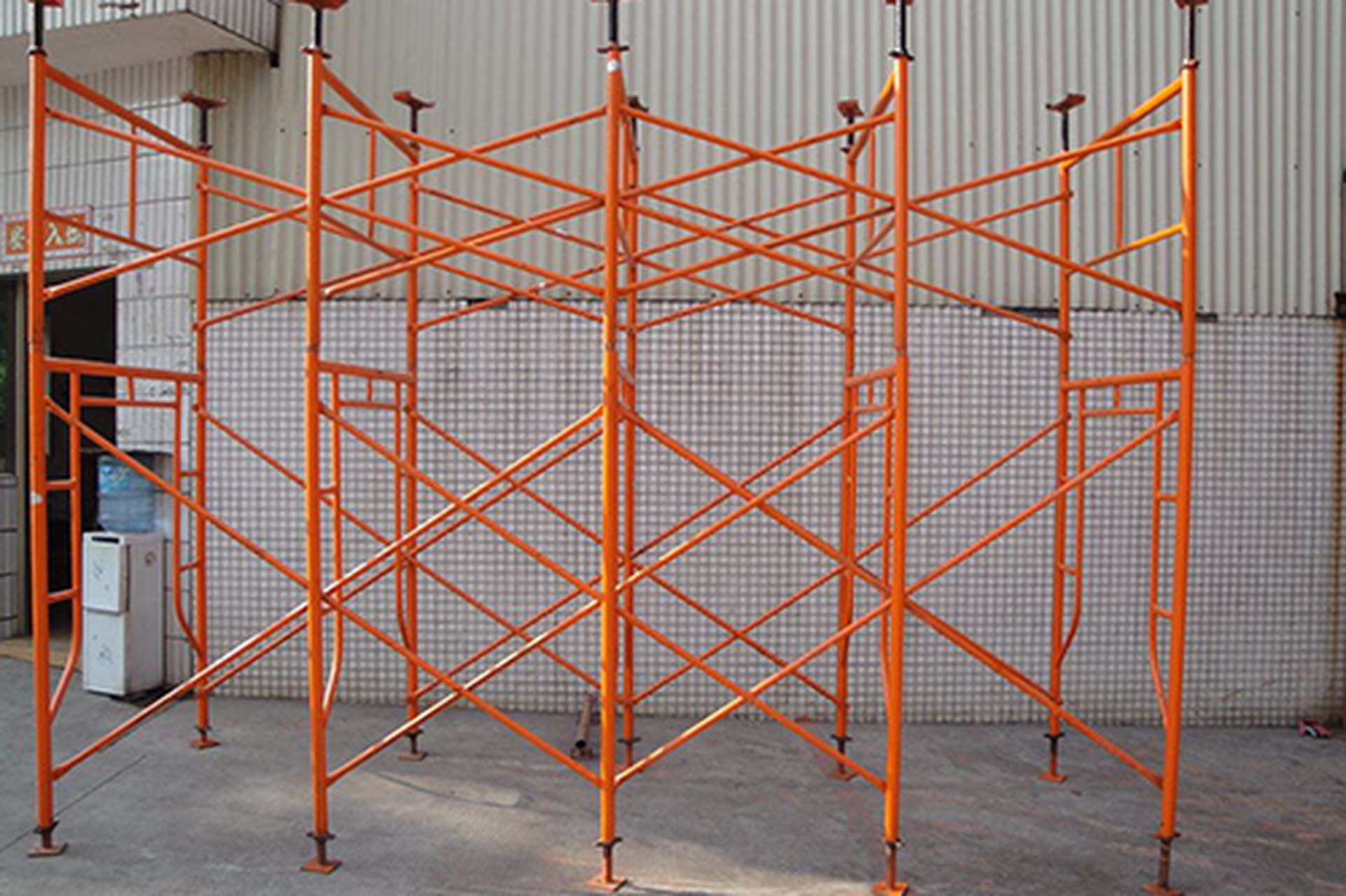 灌阳#建筑材料租赁# 明彪建筑脚手架供应 移动脚手架主要由主框,横框