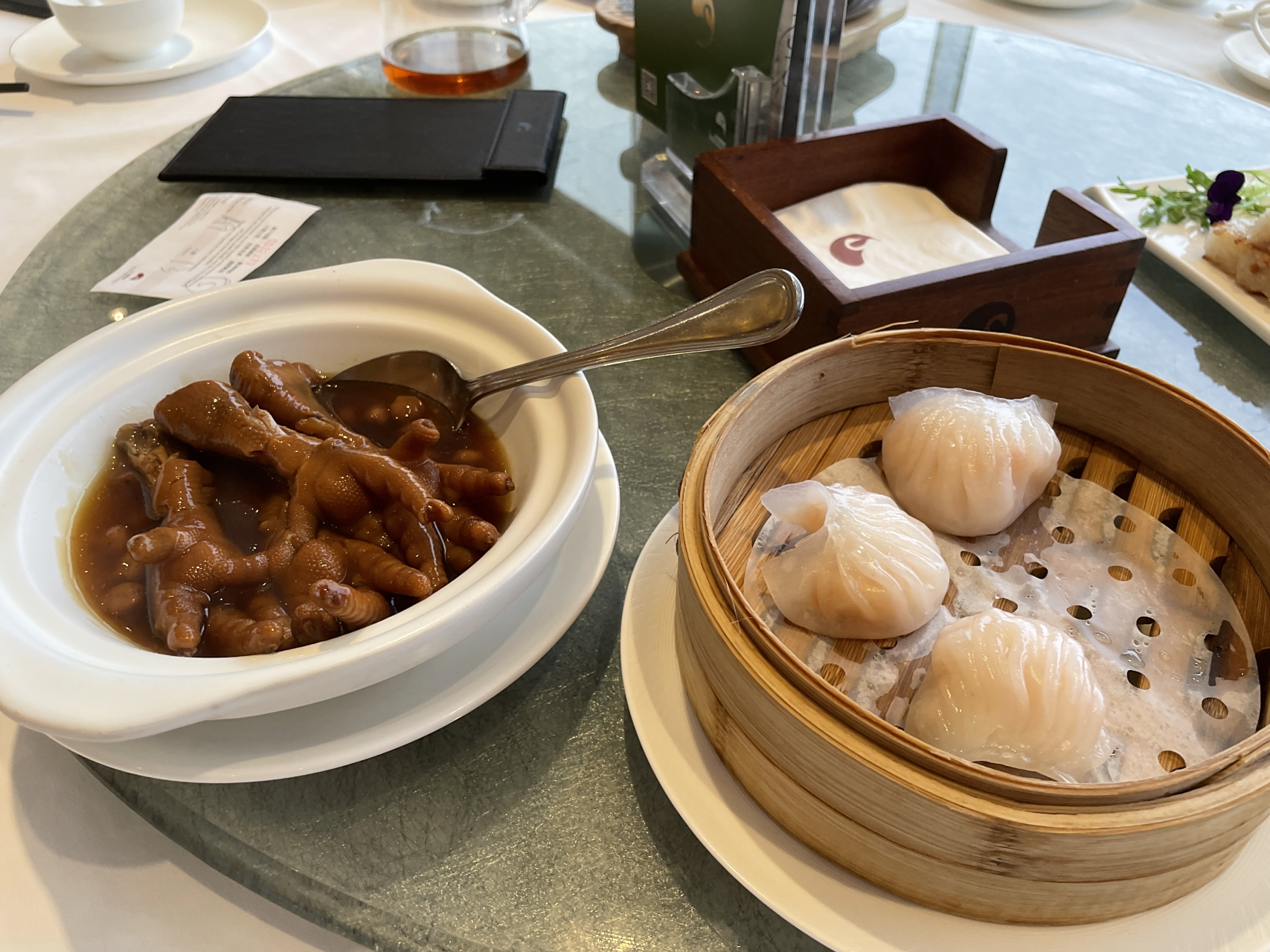 广州早茶天花板之 白天鹅宾馆 早上八点97前拿号,终于等来6115