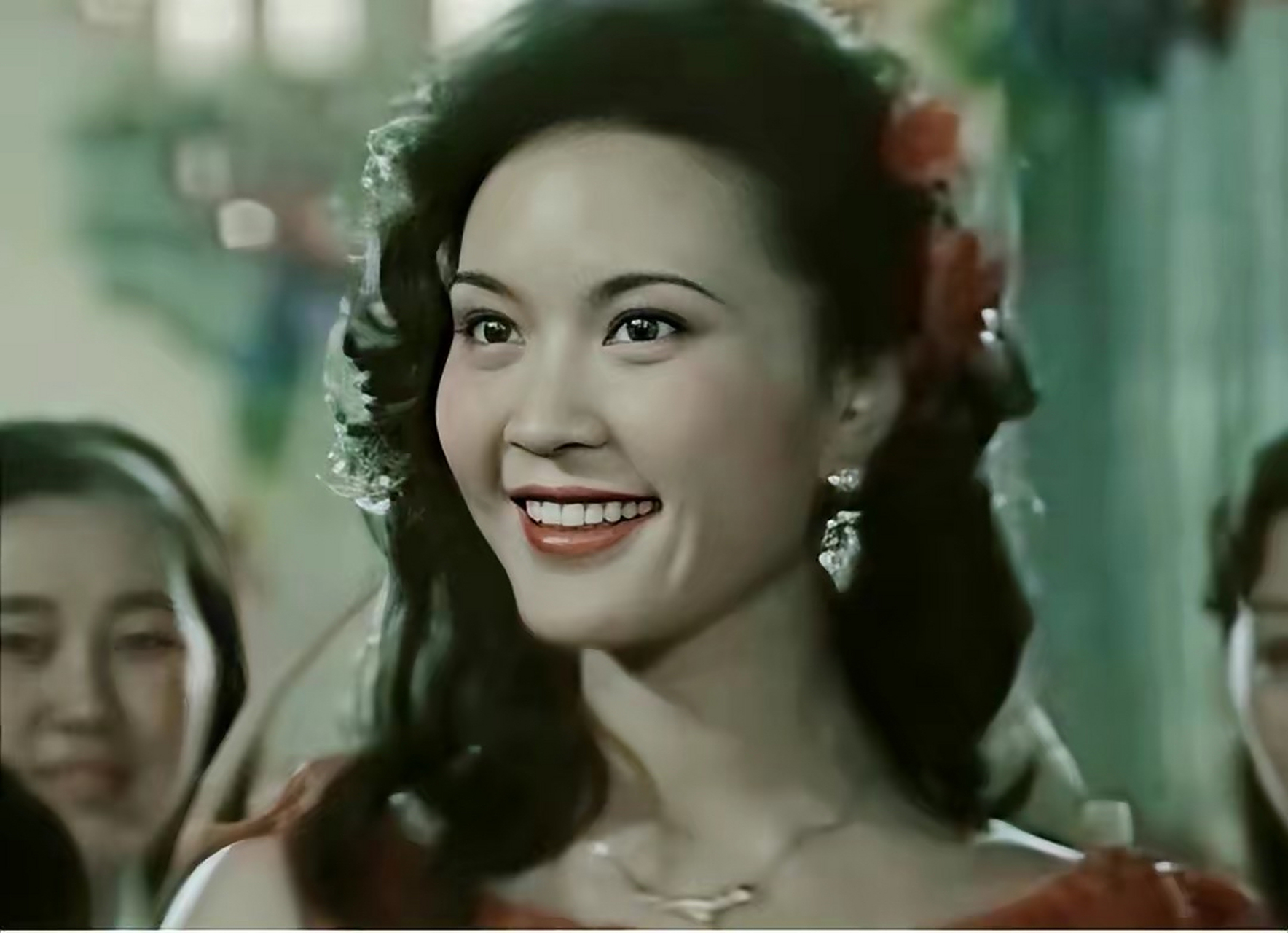 演员方舒:两婚两离,独自养大两个女儿,如今女儿成了她的骄傲 方舒是上