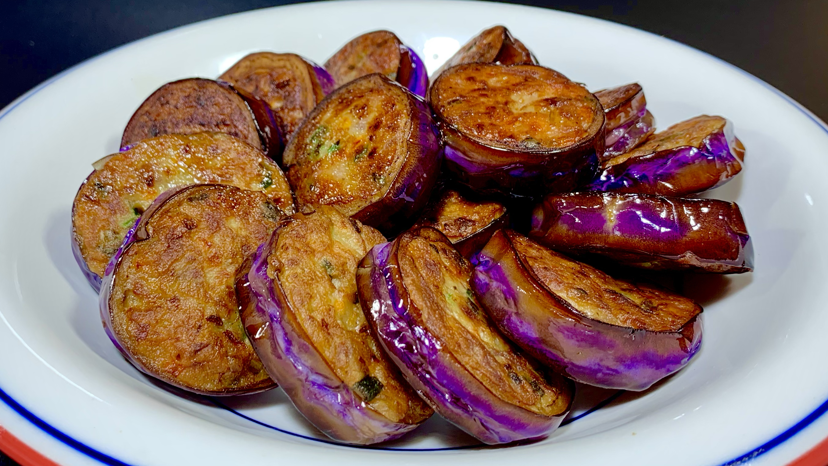 茄子这个做法太香了,营养丰富软糯香甜,连吃一周都不腻,超好吃