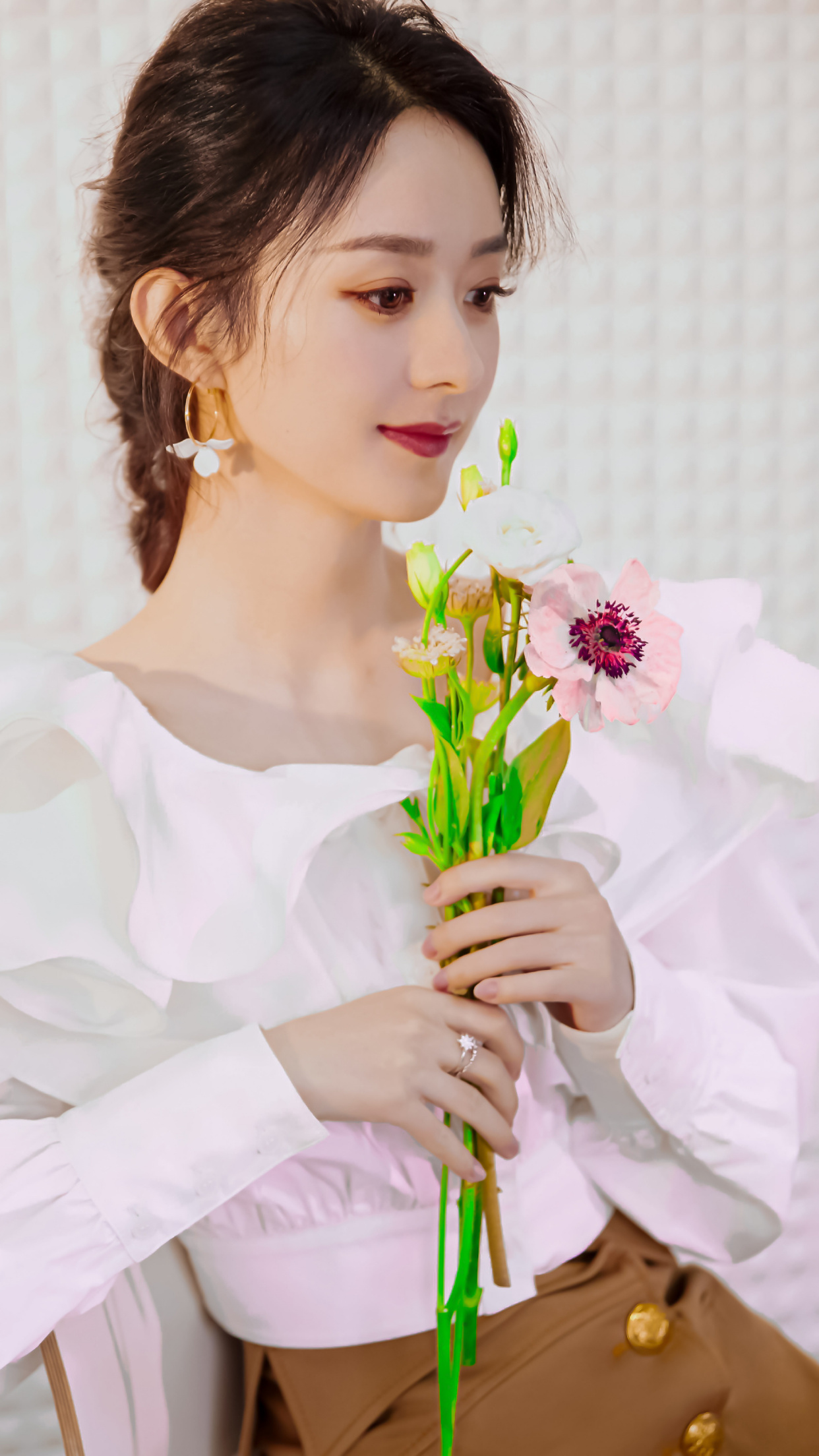 "收视女王"赵丽颖写真合集:芳华绝代,艳压群芳!