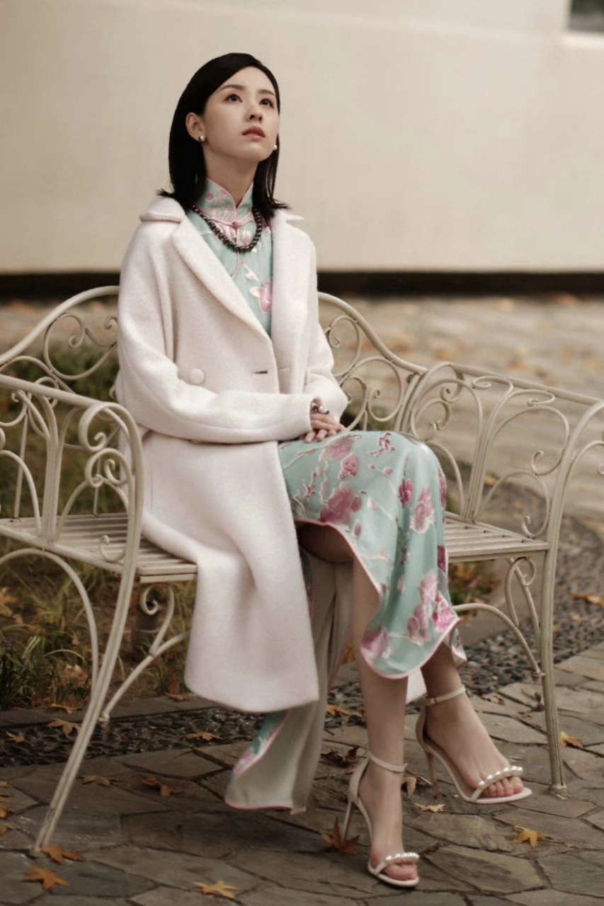 陈都灵[love][色][色][舔屏][舔屏][舔屏]一字带美jio #陈都灵