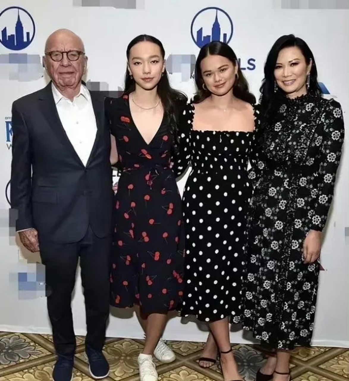 邓文迪的两个女儿!这也叫漂亮 西方人的审美真不懂!