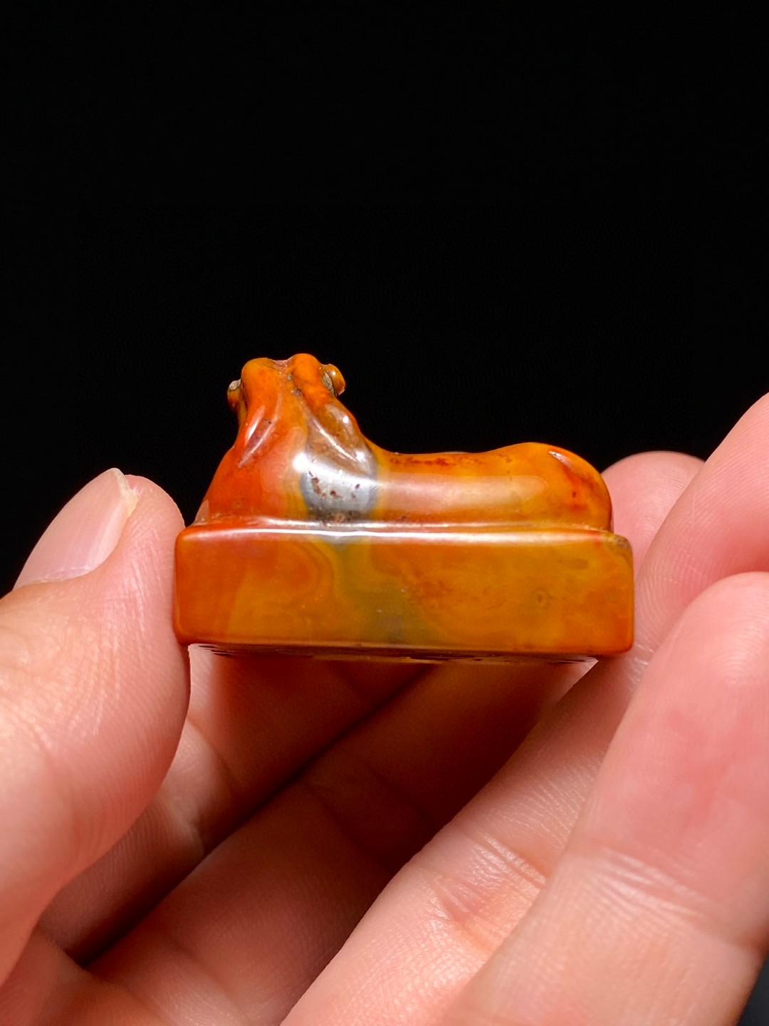 明以前 红缟玛瑙 卧鹿 鹿钮 玉章 印章