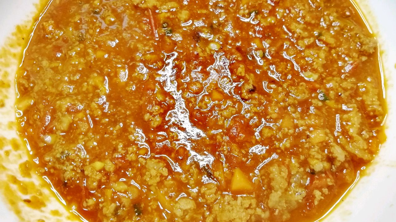 一个西红柿半根胡萝卜三两牛肉,一瓶配面下饭美味的快手牛肉酱!