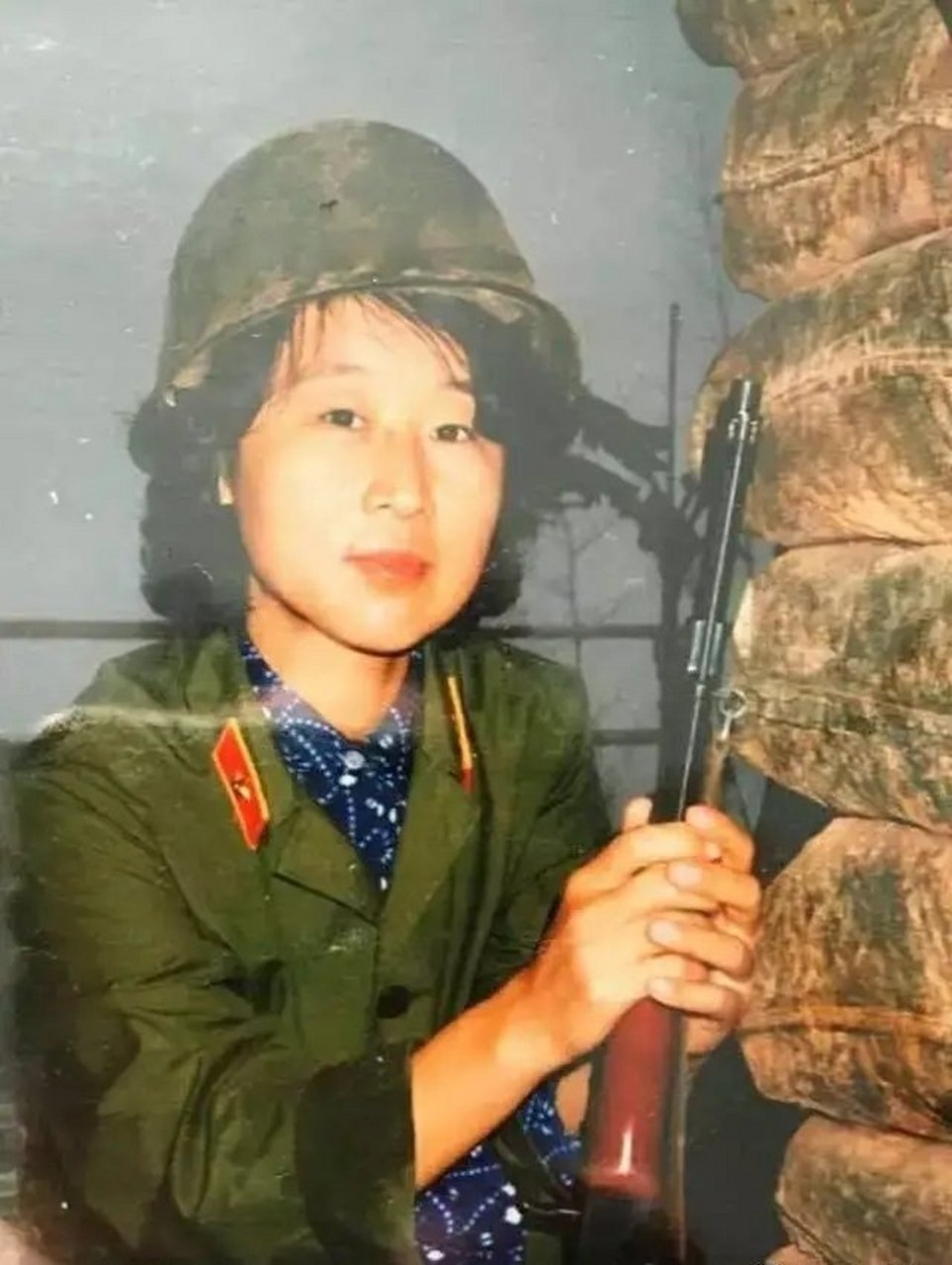 在老山战场猫耳洞巡诊战士烂裆病的女军医王晓华  老山属于热带季风