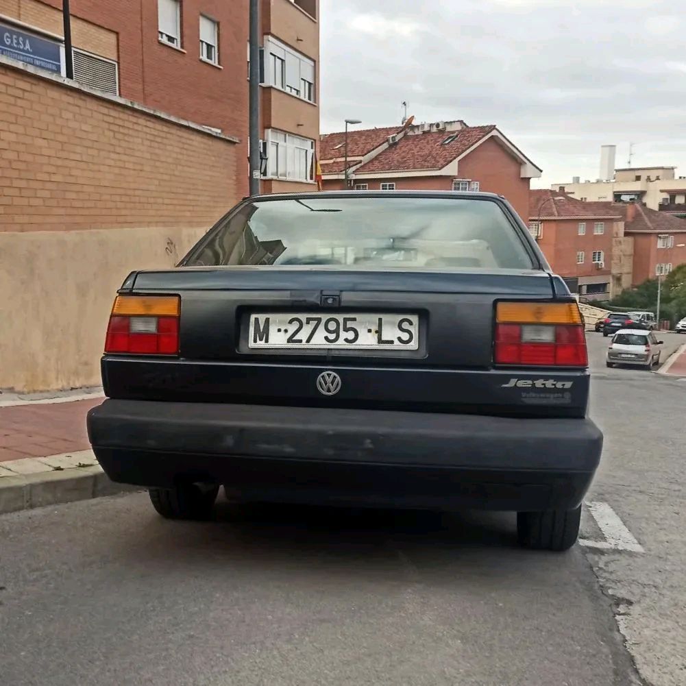 "方头捷达"亮相街头,回忆满满,气场不逊桑塔纳,5气门引擎 5mt