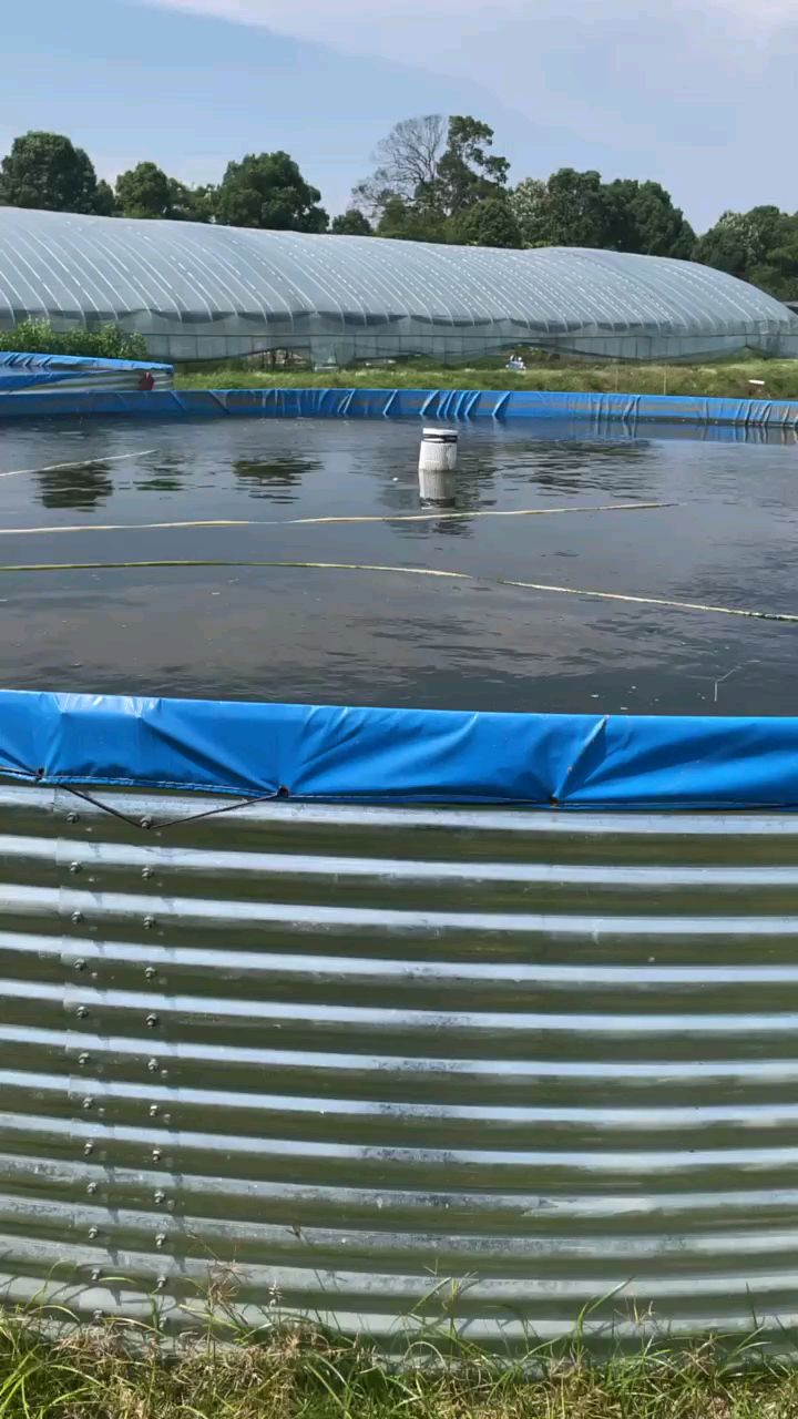 镀锌板帆布鱼池进水口,不需要很大的进水量,定时排污就能保证水质不坏