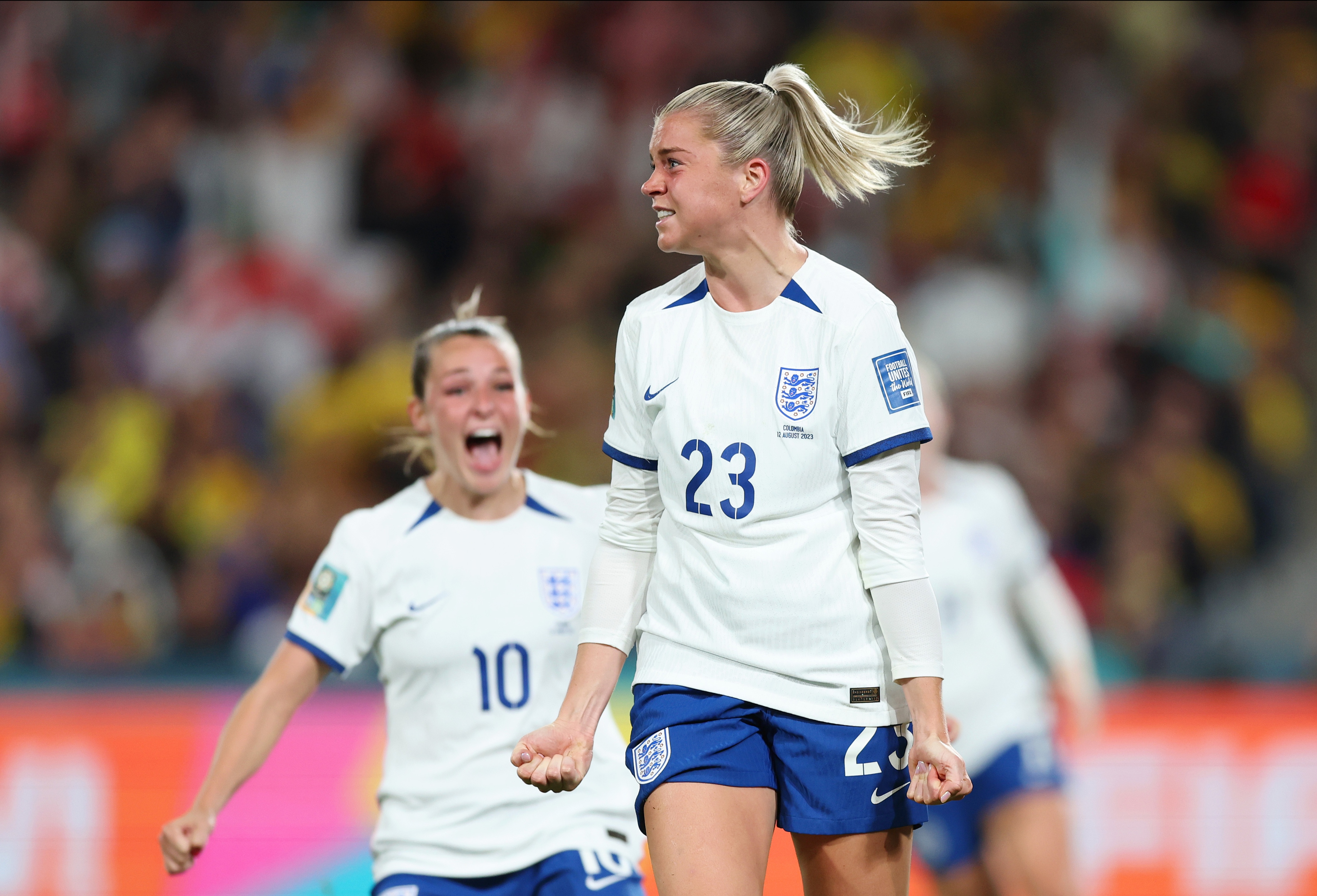 1逆转击败哥伦比亚女足,挺进世界杯4强!