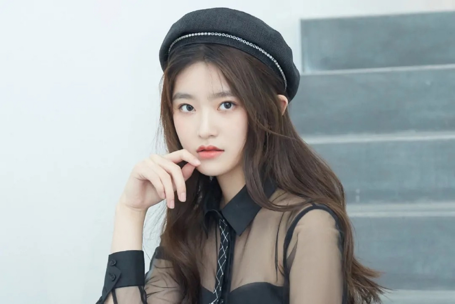 柴蔚,2002年12月7日出生于浙江省慈溪市,中国内地影视女演员.