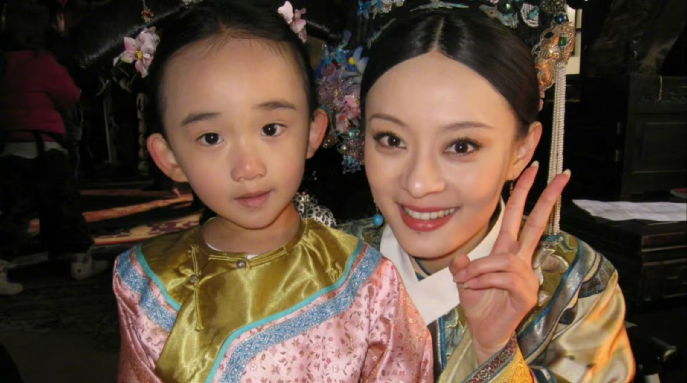 胧月公主扮演者近照# 甄嬛传里面可爱的小胧月长大啦!