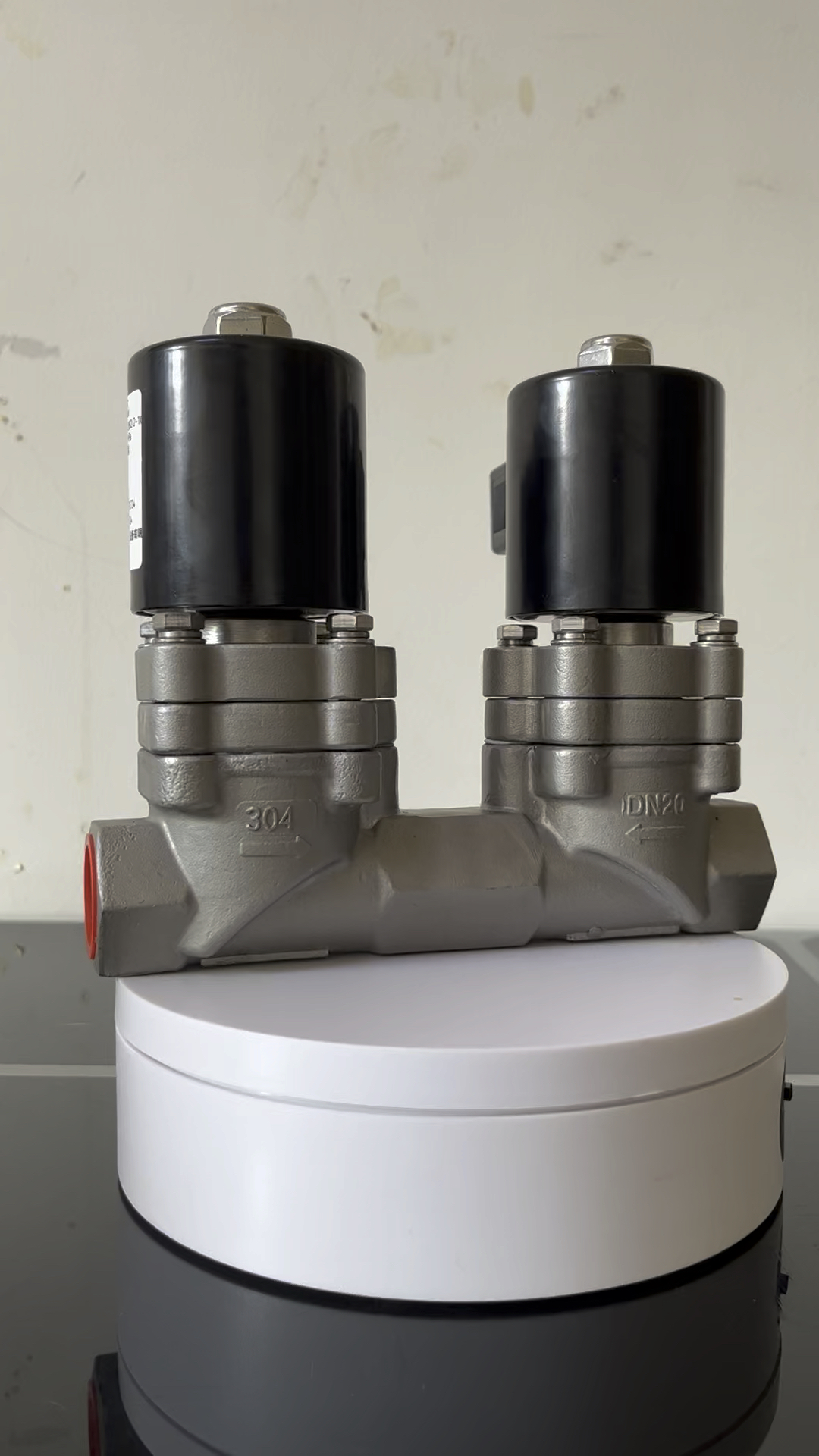 双向双控电磁阀