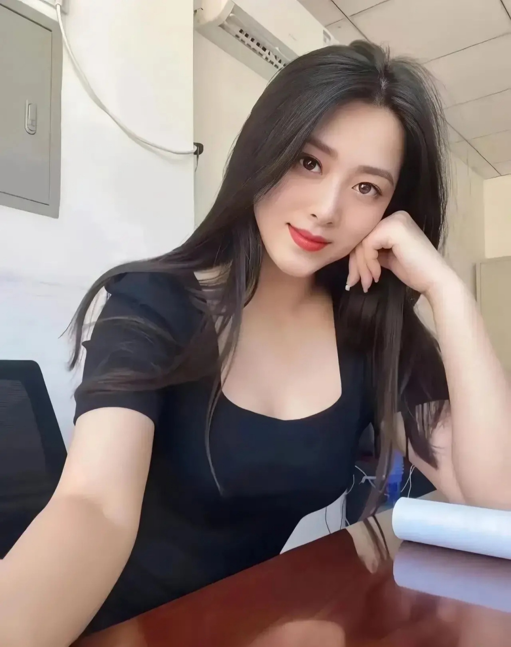 我是一个33岁的大龄女性,无人问津,没有相亲或介绍,甚至家长都放弃了.