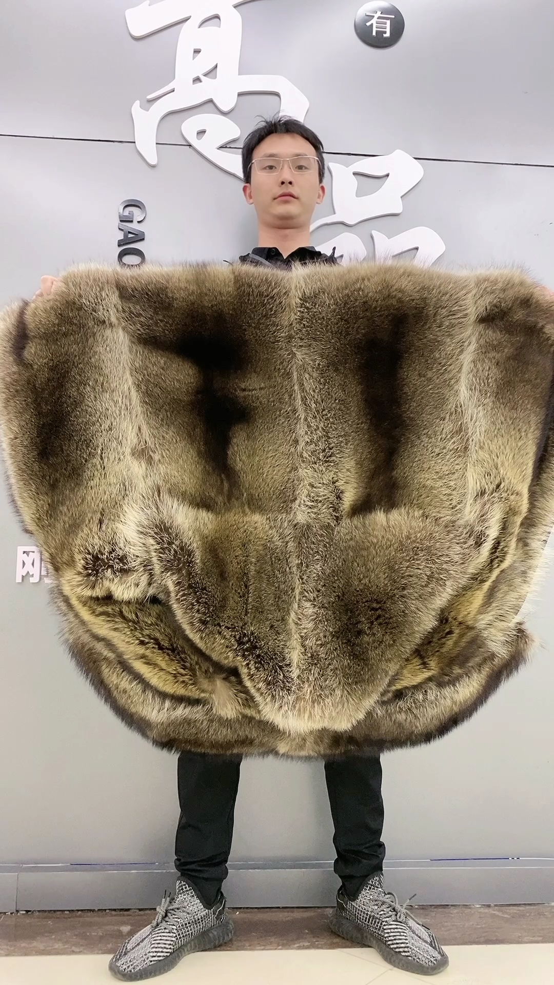 进口美洲貉内胆的皮草派克服,保暖程度非常好!