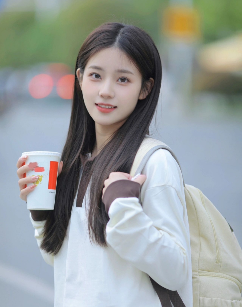 超喜欢的可爱小女生,清纯可人