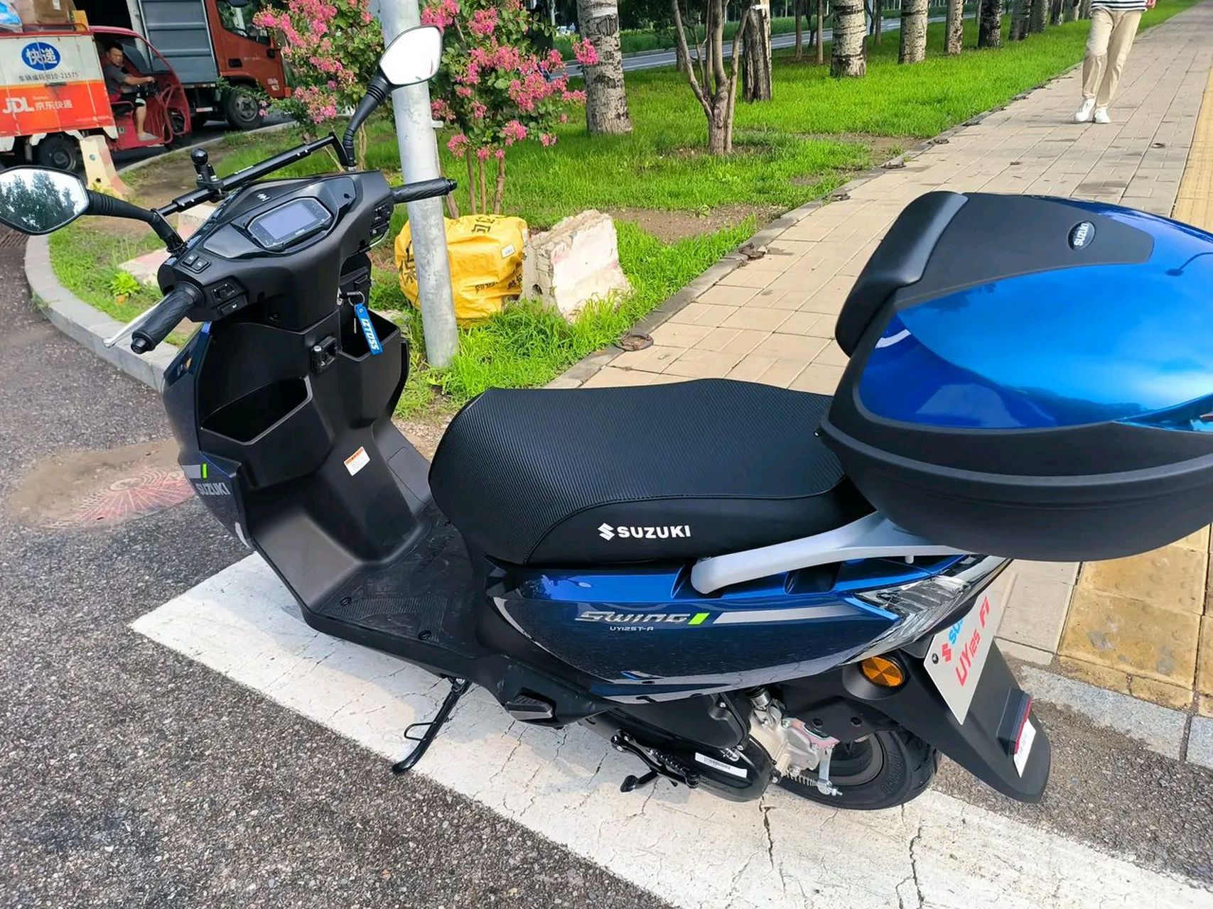 普通人购买摩托车的首选,就是小踏板! 普通人出行最多的是啥?