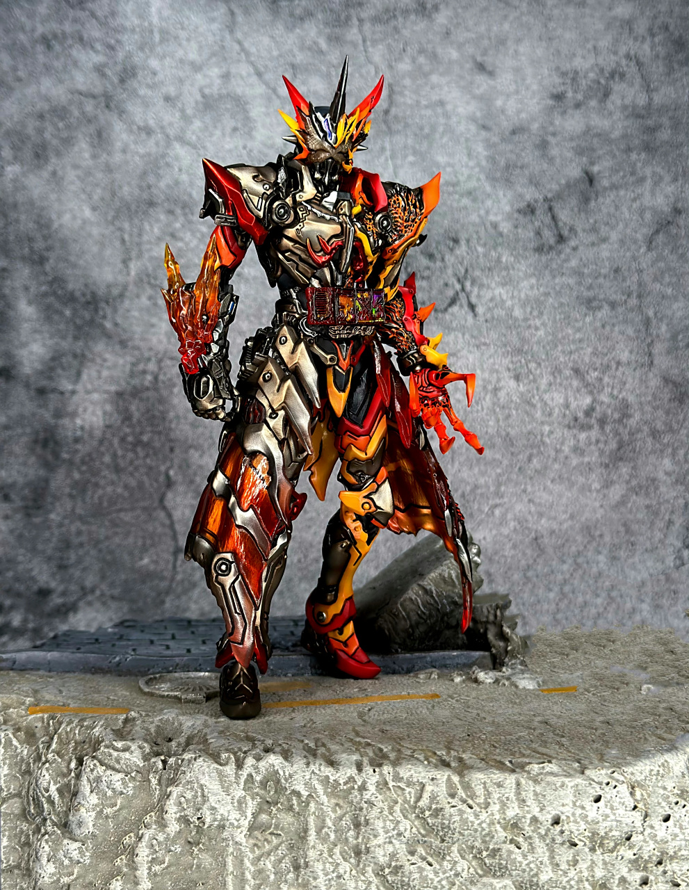 模型欣赏:g-graystudio 假面骑士 圣刃 元素龙,涂装改造 灰.