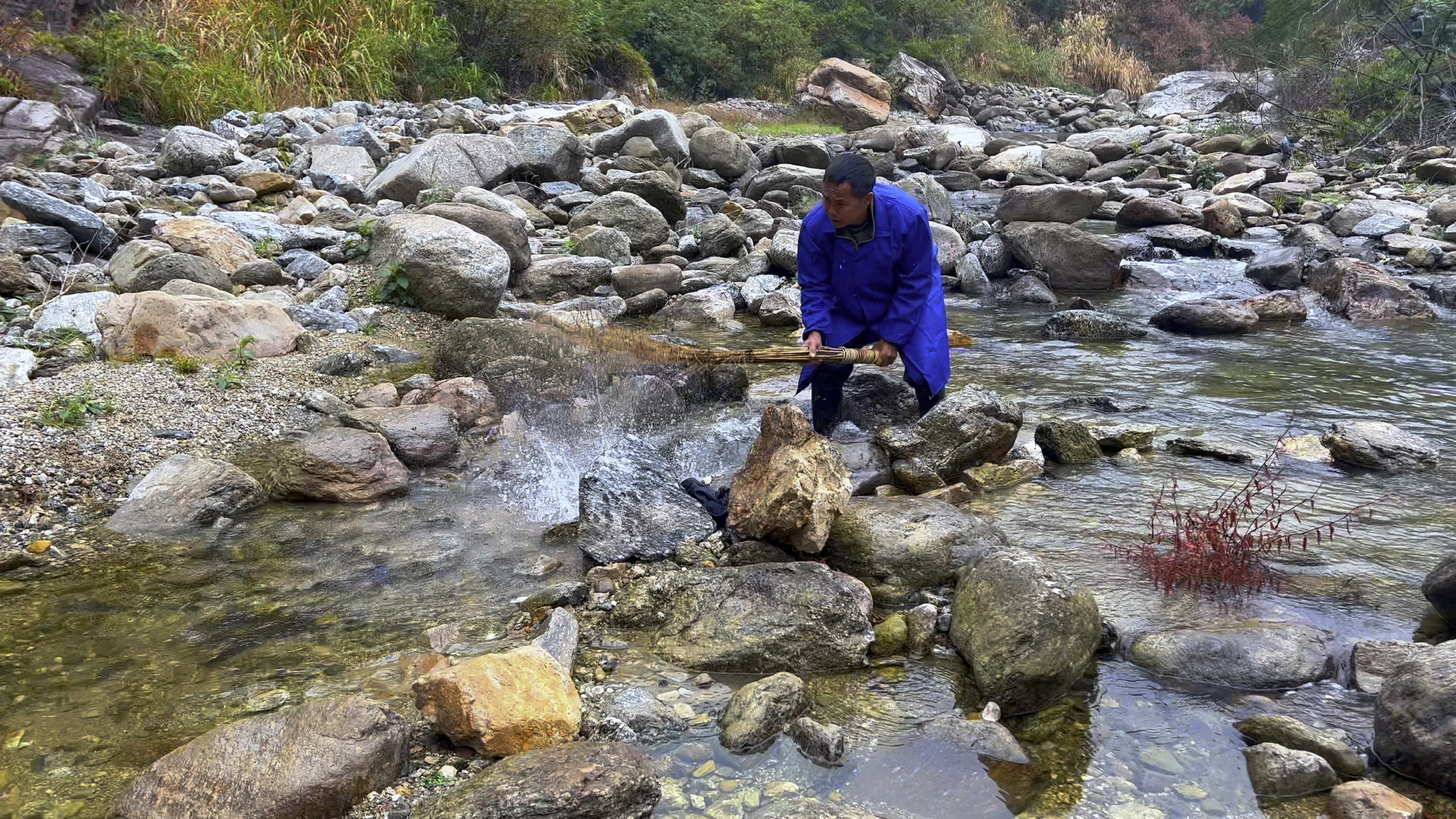 发现溪石斑开会