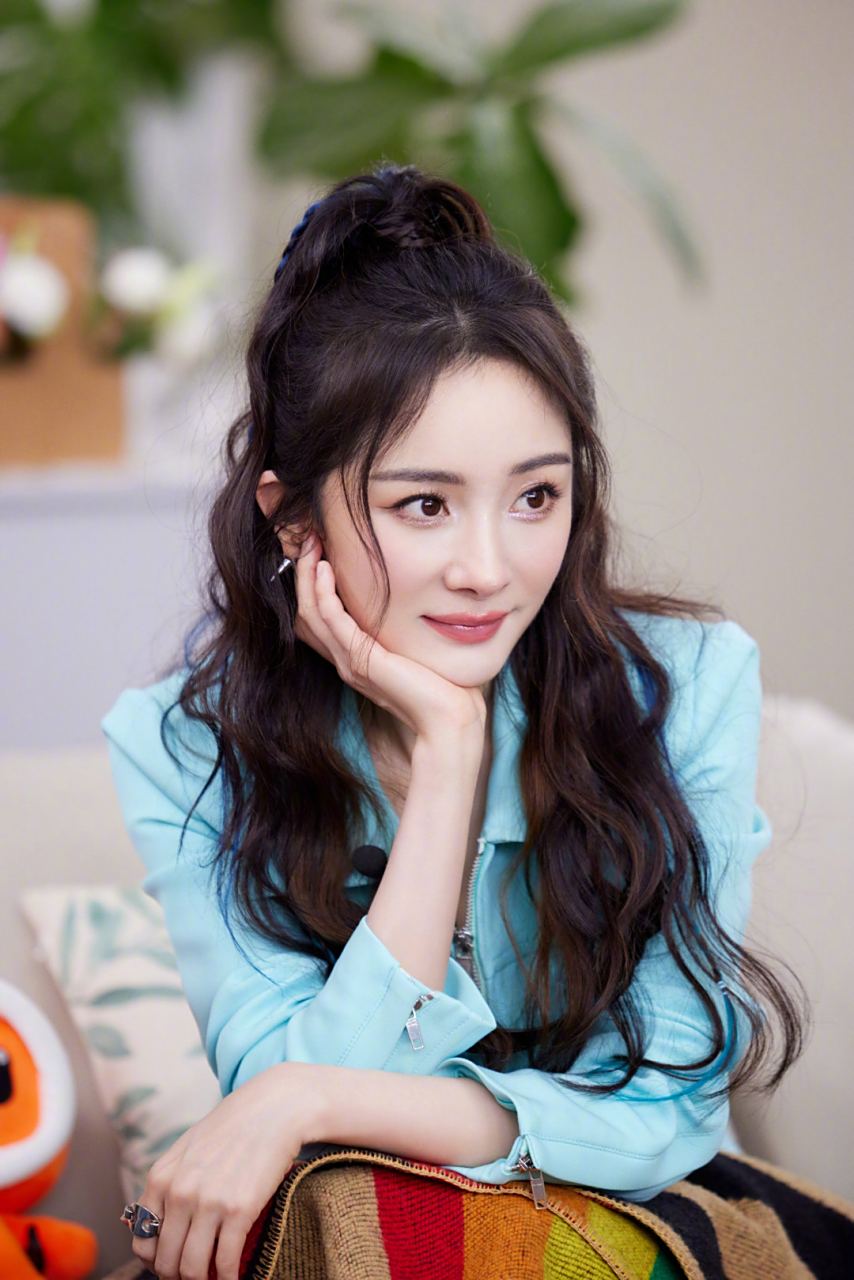 杨幂高清壁纸头像(二十一)[比心]