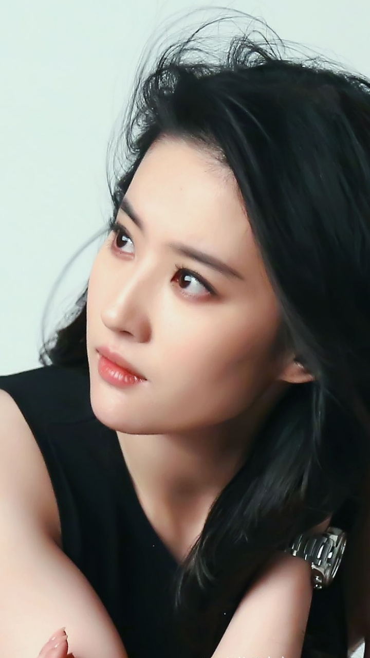 刘亦菲高清写真壁纸精选 刘亦菲(crystal liu,1987年8月25日-),出生于