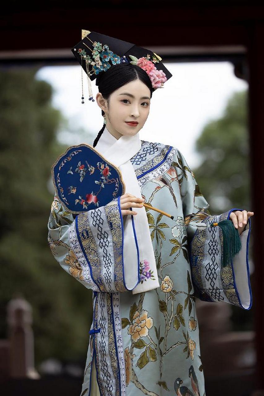 古典国风美人# #八卦娱乐明星# 清宫古装美人