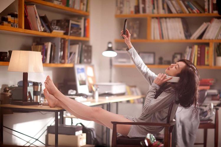 《我妻子的一切》电影：比想象中的有趣好看