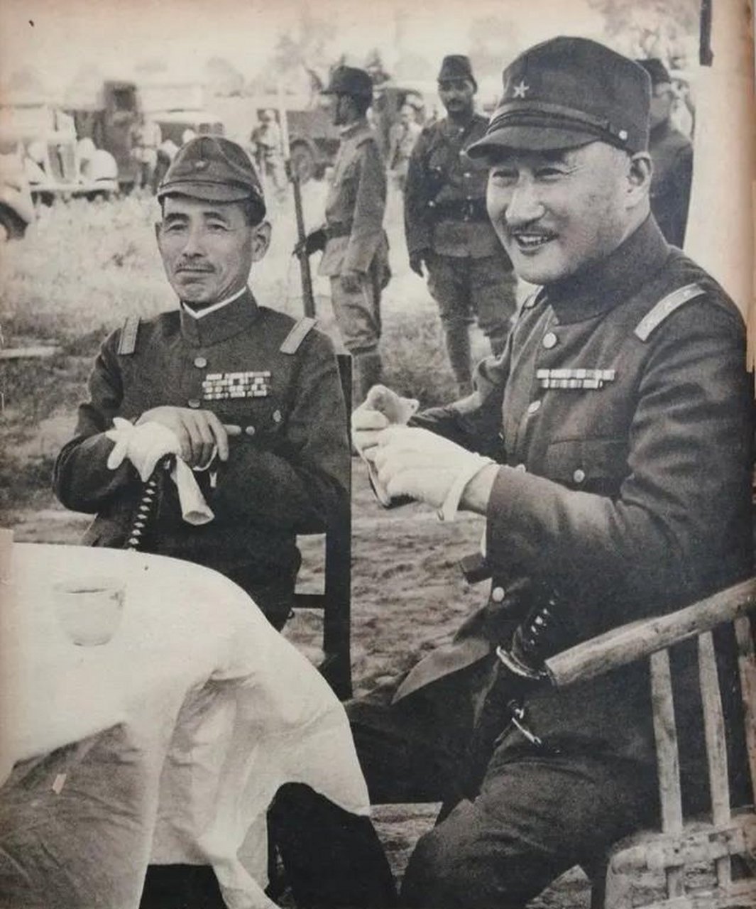 1938年5月26日 日军华北方面军司令官寺内寿一大将和华中派遣军司令官