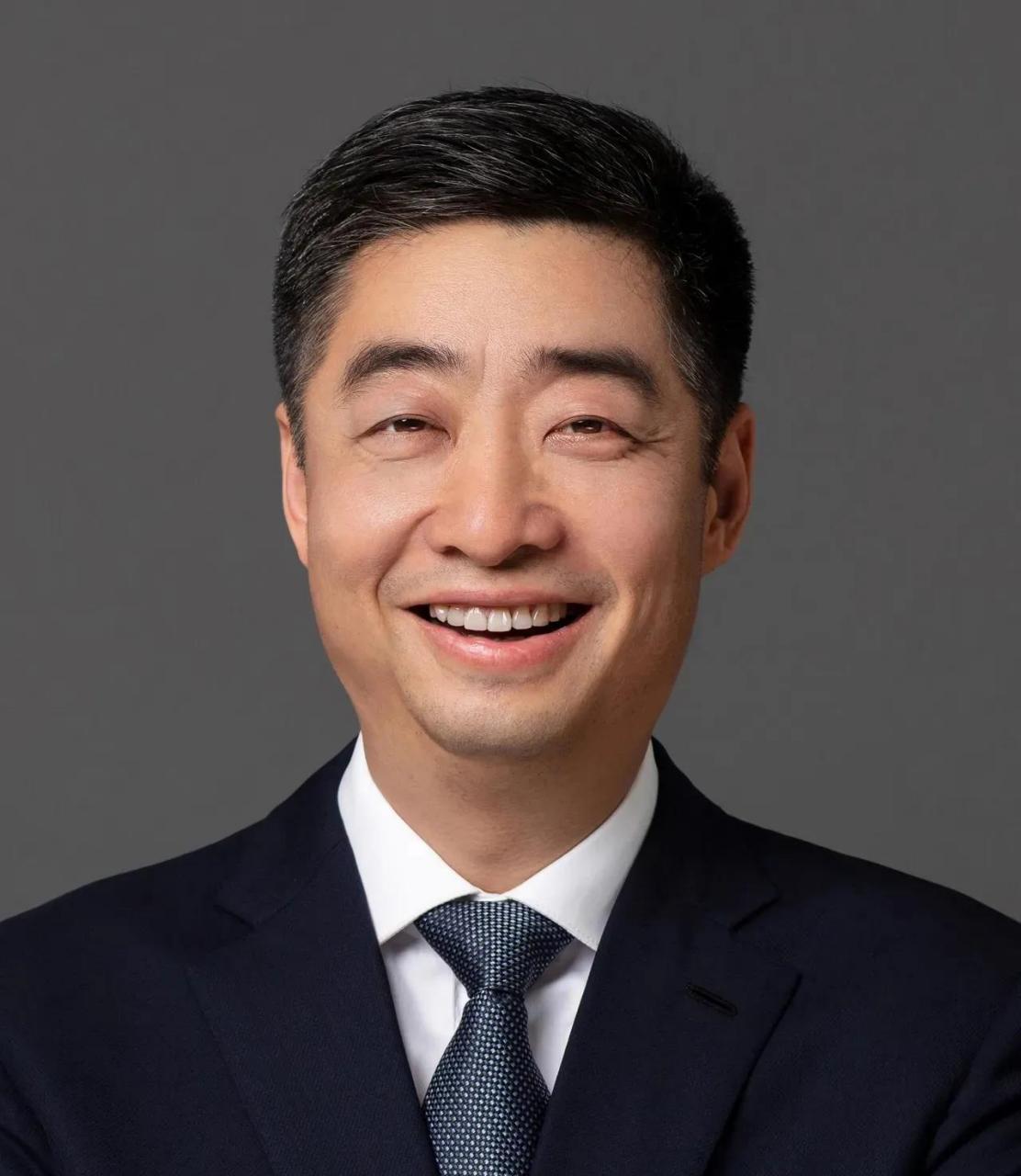 引领数字化与ai创新新篇章  在科技巨头华为的轮值董事长职务上