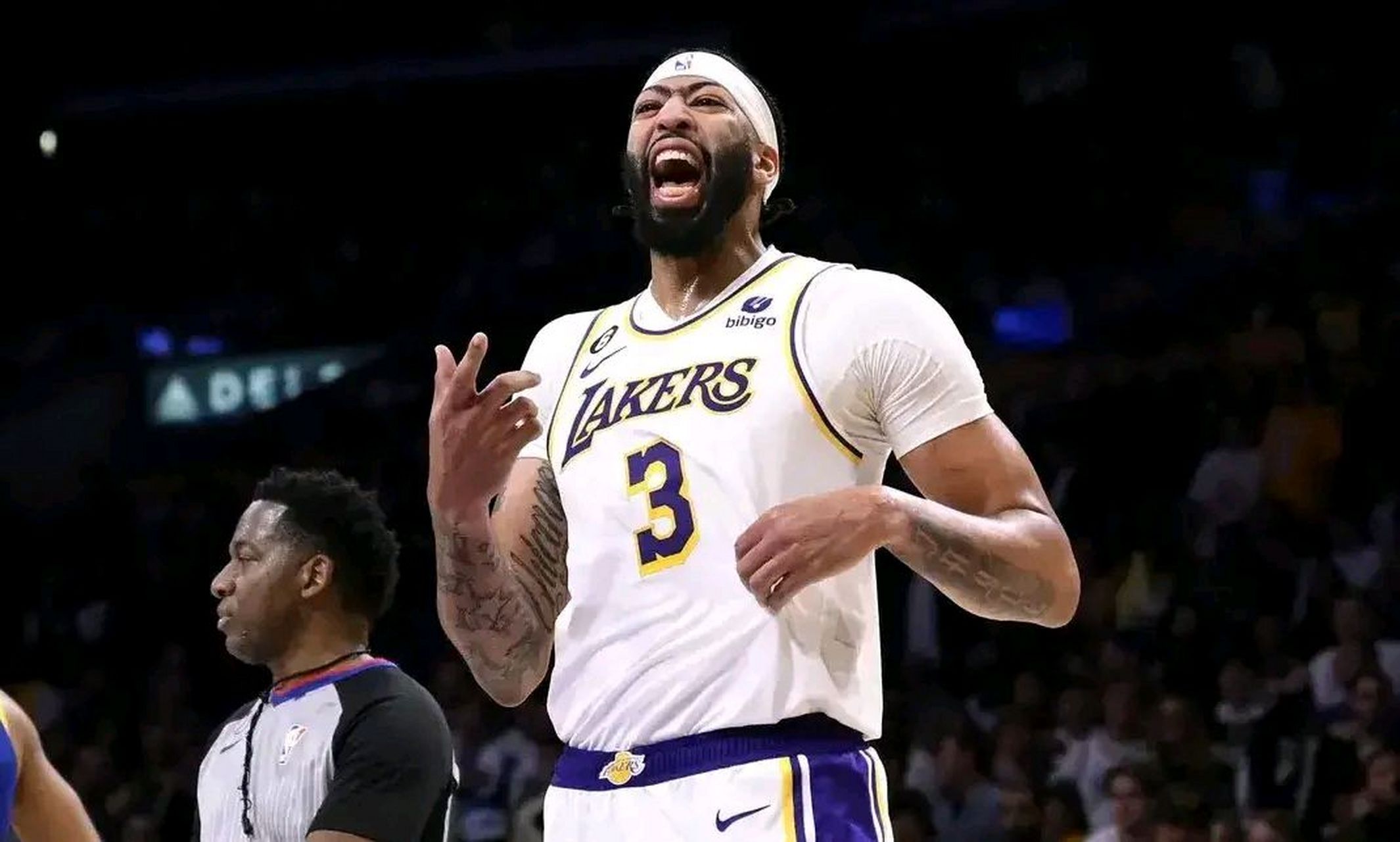 头孢哈姆新战术,让海耶斯首发,解放浓眉,考虑底薪签伍德.