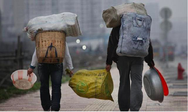 农民工"返岗潮"迟迟未出现,打工族都去哪了?三个原因让人意外