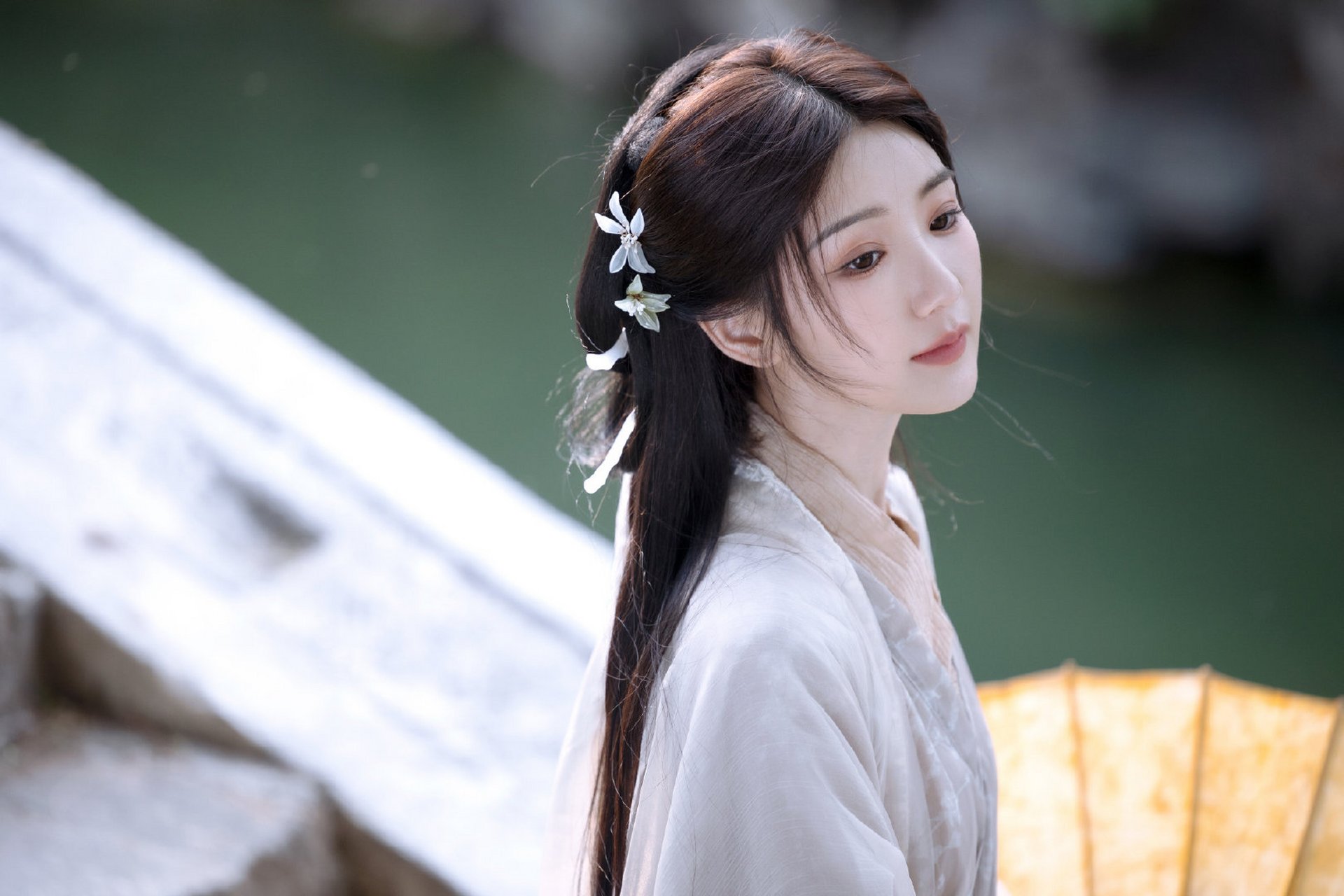 毛晓彤 古风造型,温柔典雅~ 676767#今日星座运势