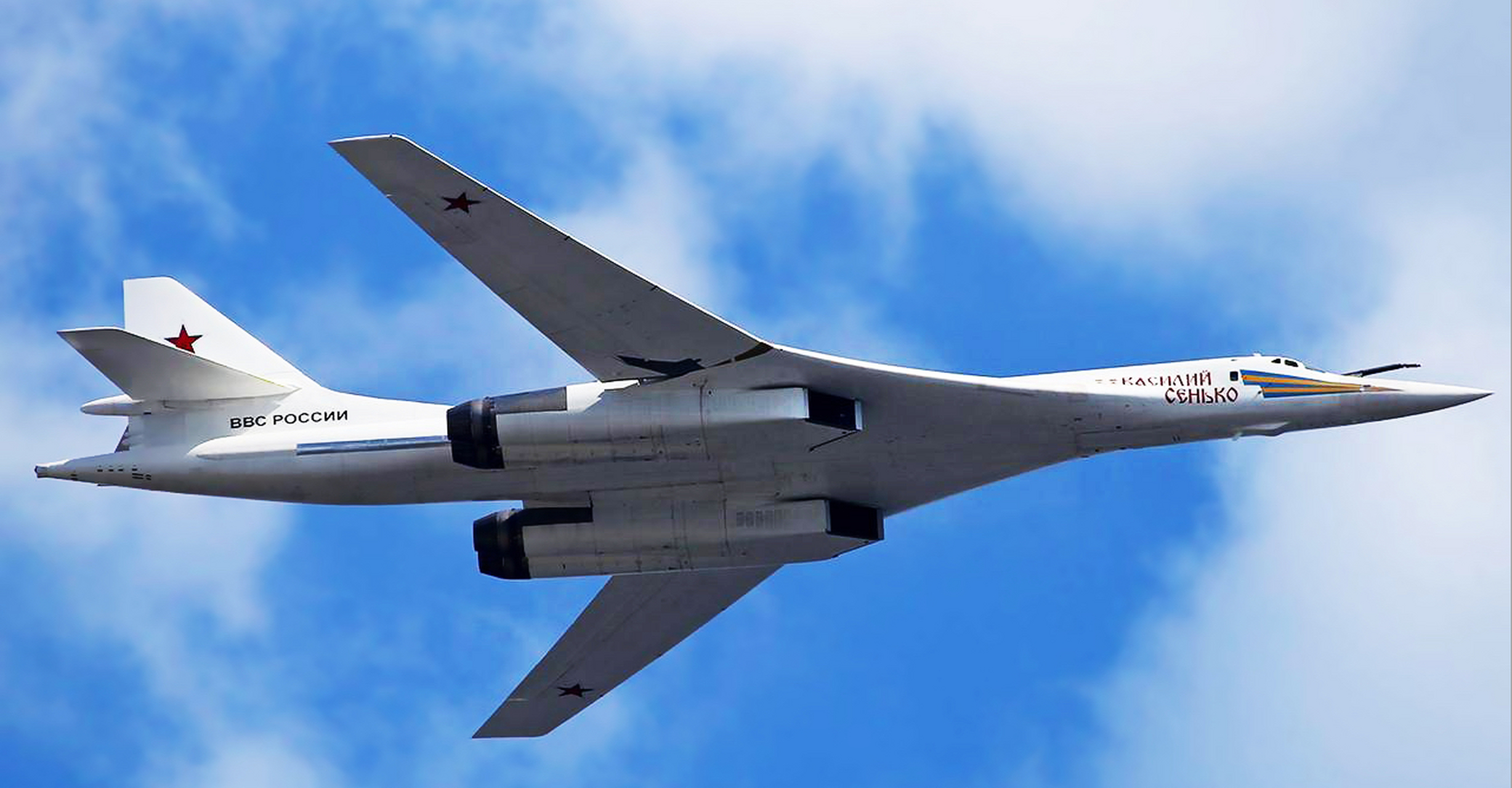 一直觉得图160是最漂亮的轰炸机,没有之一.高美图喜欢拿走!#战斗机