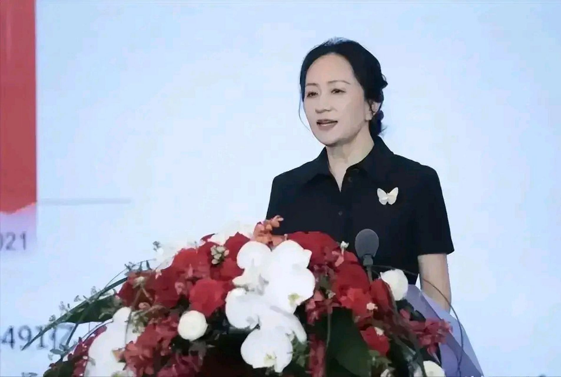 孟晚舟,美丽端庄,身材丰腴皮肤白皙五官精致年轻漂亮气质十足!