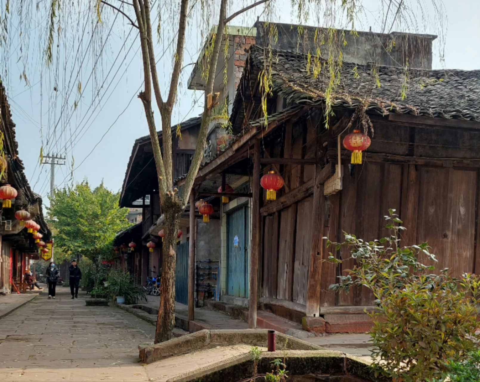 眉山市青神县的汉阳古镇,是一座千年古镇,位于四川省眉山市青神县城南