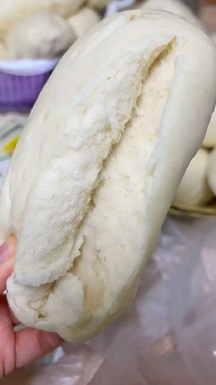 网友:丈母娘真的杠子馍,可好吃了![三哈]