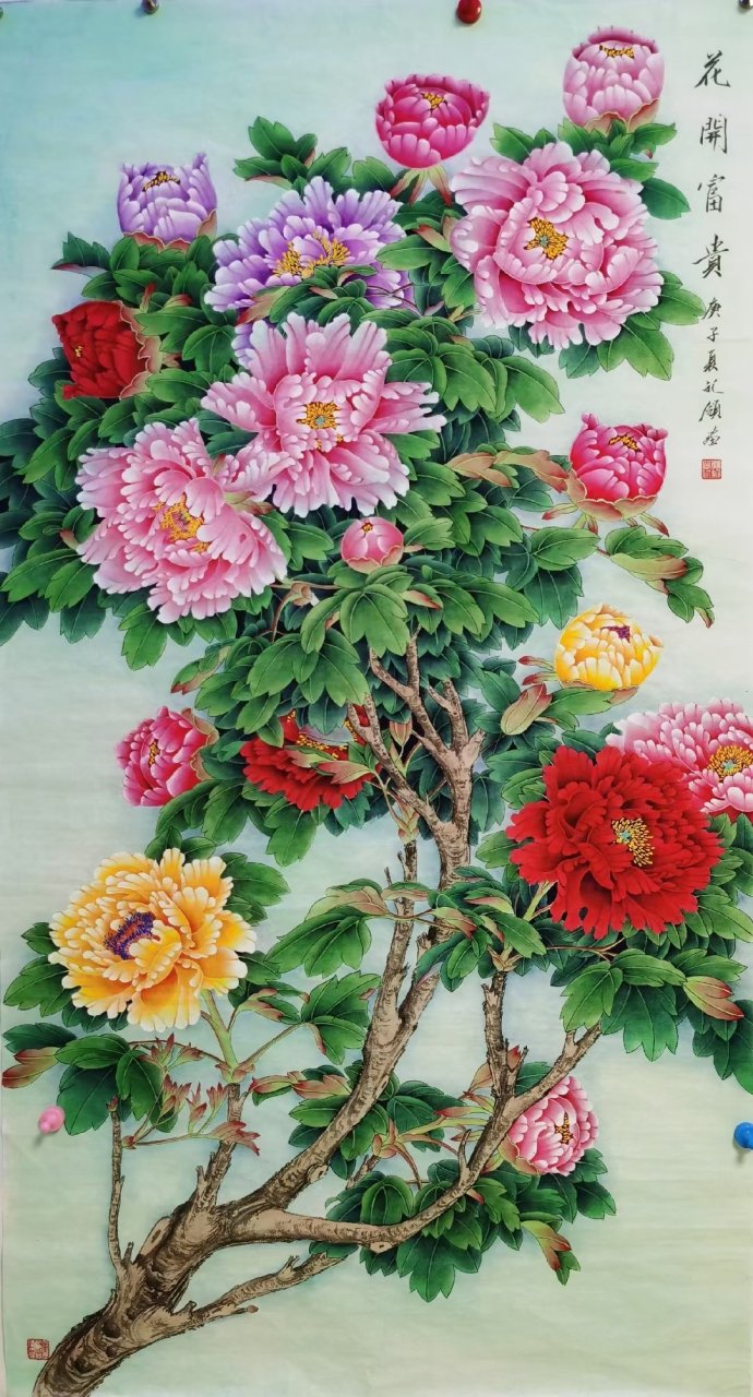 六尺工笔牡丹中,共有八花九蕾.欣欣向荣.具有相中凝具之气.