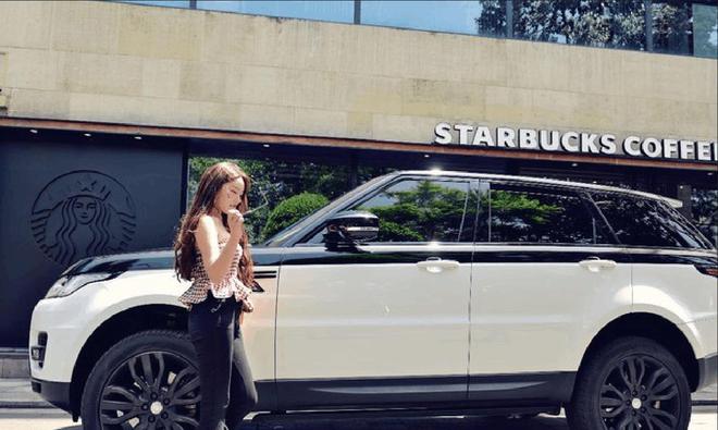 厦门"路虎女"醉酒车上激战俩小时,路人现场直播,画面太辣眼