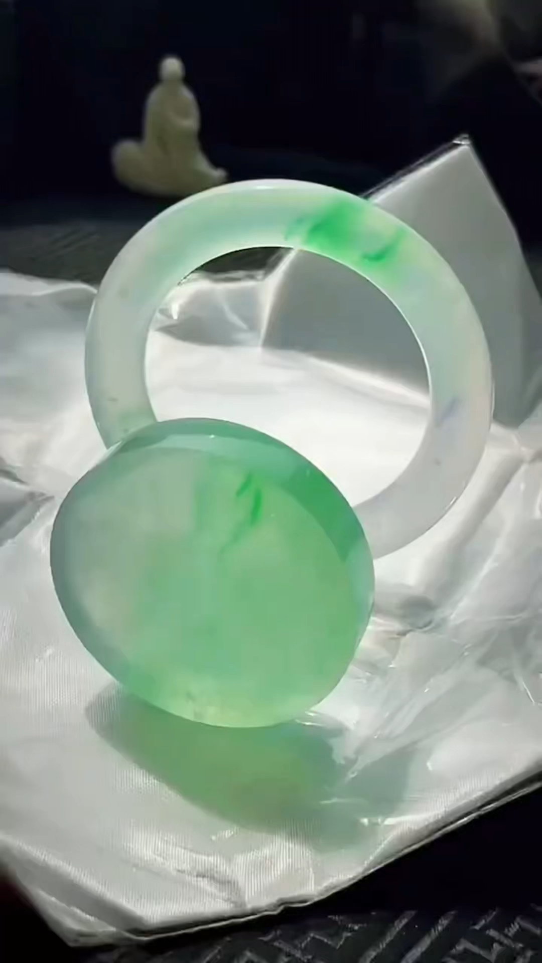 冰飘金丝绿翡翠手镯套装分享