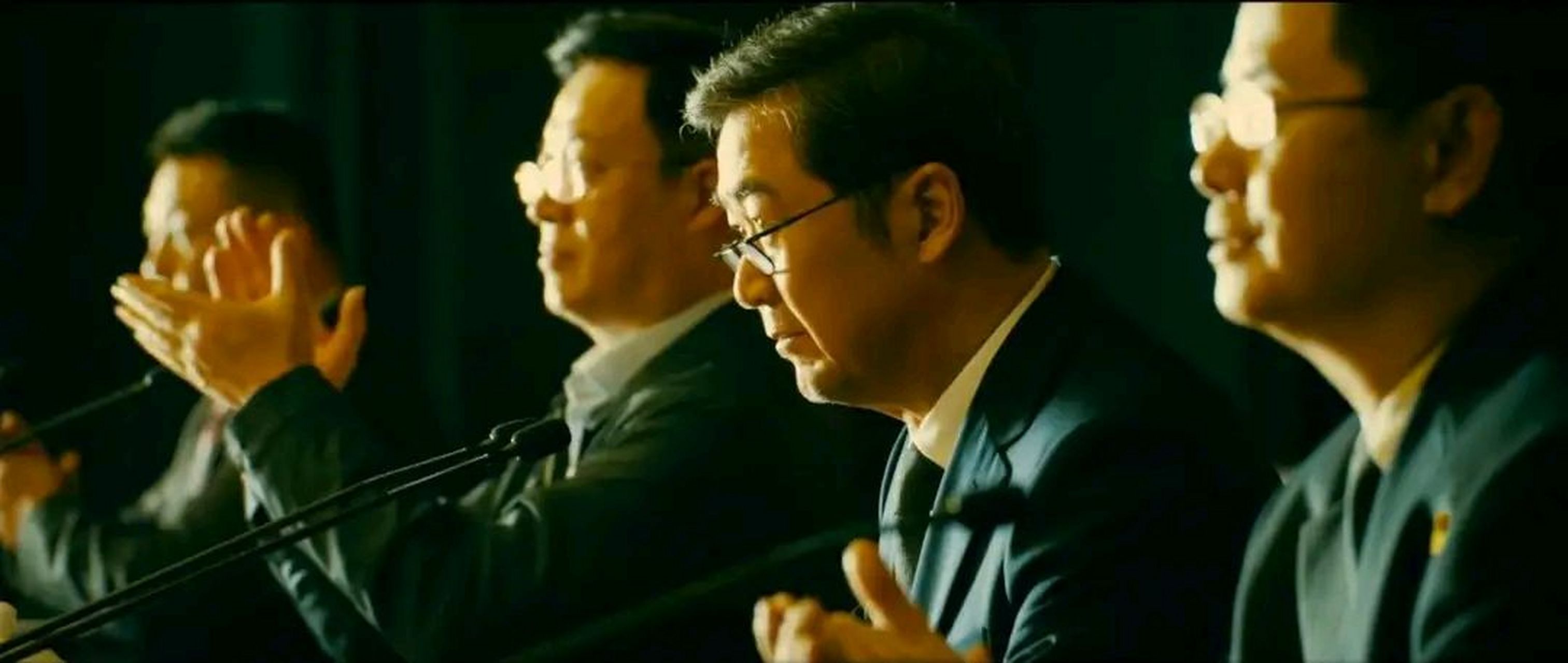 《坚如磐石》发布新预告!