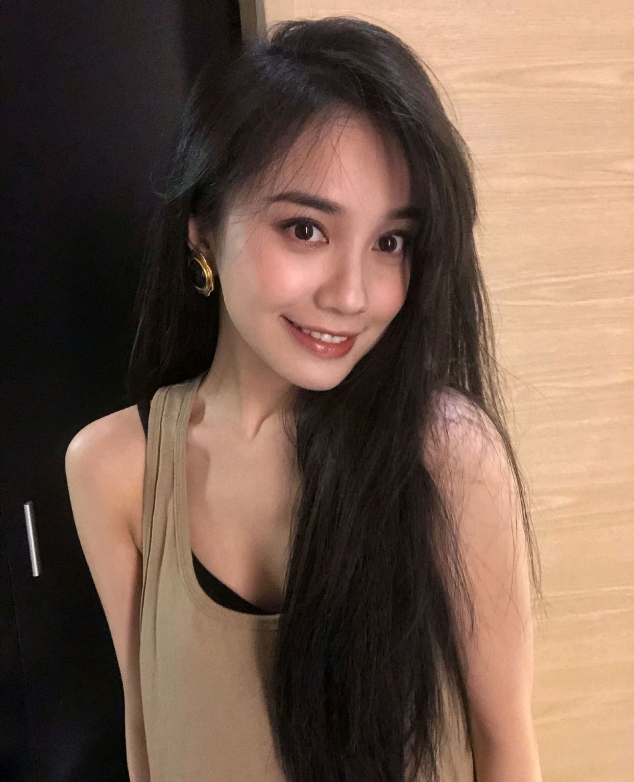 相对于身材,颜值更惊艳吧