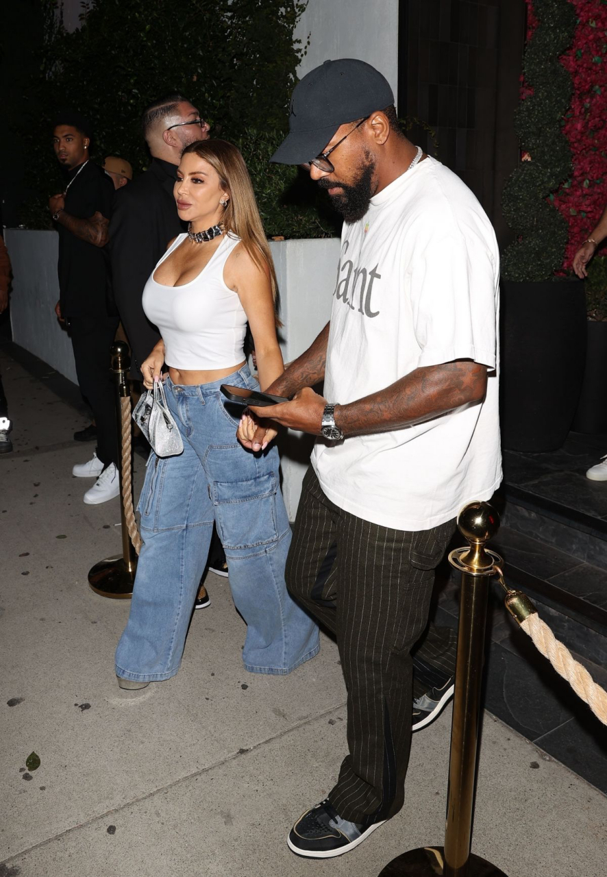 皮蓬前妻larsa pippen和乔丹儿子marcus jordan在西好莱坞一餐厅约会